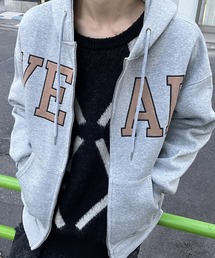 ビッグロゴパーカー