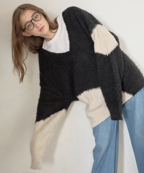 MINERTE（ミネルテ）の「【MINERTE】loop yarn intarsia V neck pullover / ブークレインターシャVネックプルオーバー（ニット/セーター・レディース・ブラック/チャコールグレー・FREE）」の3枚目の写真