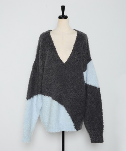 MINERTE（ミネルテ）の「【MINERTE】loop yarn intarsia V neck pullover / ブークレインターシャVネックプルオーバー（ニット/セーター・レディース・ブラック/チャコールグレー・FREE）」の22枚目の写真