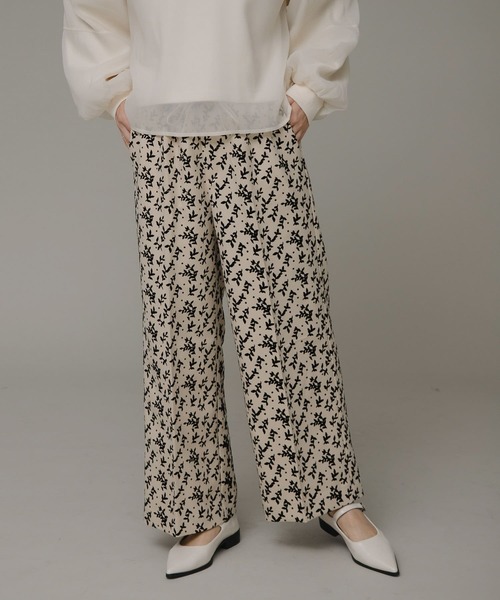 URBAN RESEARCH Sonny Label（アーバンリサーチサニーレーベル）の「フロッキーイージーパンツ（その他パンツ・レディース・ブラック/ブラウン/アイボリー・FREE）」の4枚目の写真