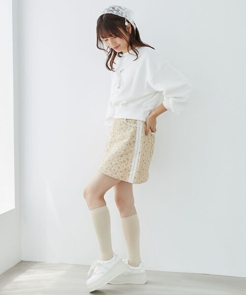 MAJESTIC LEGON(マジェスティックレゴン)の「レースラインミニスカート(スカート・レディース・ベージュ/ベージュ系その他2/ブルー系その他3・MEDIUM)」の18枚目の写真