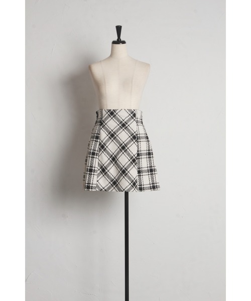 tocco closet（トッコ　クローゼット）の「【ZOZO限定】インナーパンツ付きサイドバイヤスAラインチェックミニスカート（スカート・レディース・ブラック/オフホワイト・M）」の17枚目の写真