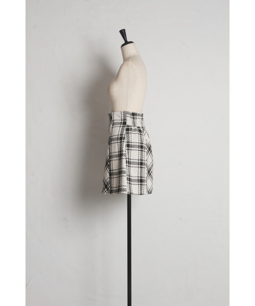 tocco closet（トッコ　クローゼット）の「【ZOZO限定】インナーパンツ付きサイドバイヤスAラインチェックミニスカート（スカート・レディース・ブラック/オフホワイト・M）」の18枚目の写真