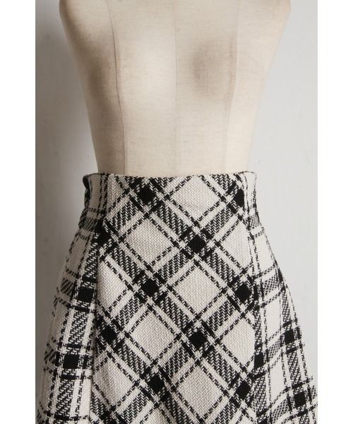 tocco closet（トッコ　クローゼット）の「【ZOZO限定】インナーパンツ付きサイドバイヤスAラインチェックミニスカート（スカート・レディース・ブラック/オフホワイト・M）」の22枚目の写真