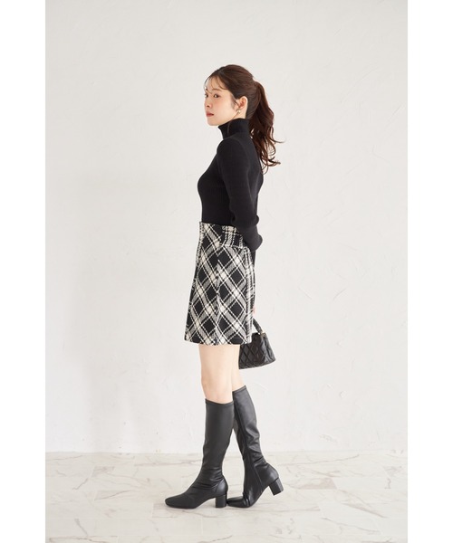 tocco closet（トッコ　クローゼット）の「【ZOZO限定】インナーパンツ付きサイドバイヤスAラインチェックミニスカート（スカート・レディース・ブラック/オフホワイト・M）」の11枚目の写真