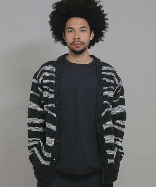 URBAN RESEARCH Sonny Label(アーバンリサーチサニーレーベル)の「ウール混スペースダイニットカーディガン(カーディガン/ボレロ・メンズ・ブラック系その他/ブルー系その他/ベージュ系その他・MEDIUM/LARGE)」の2枚目の写真