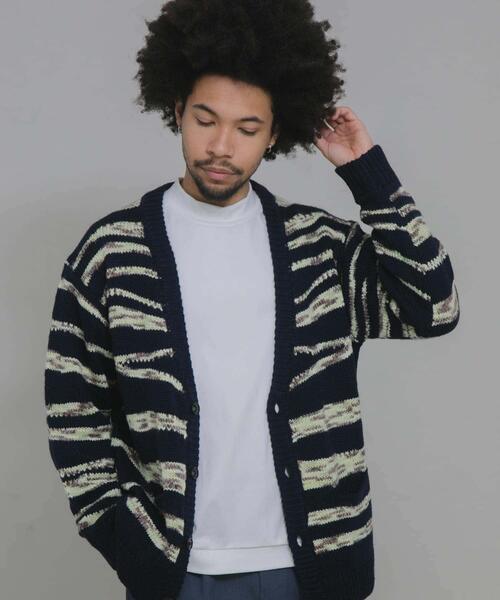 URBAN RESEARCH Sonny Label(アーバンリサーチサニーレーベル)の「ウール混スペースダイニットカーディガン(カーディガン/ボレロ・メンズ・ブラック系その他/ブルー系その他/ベージュ系その他・MEDIUM/LARGE)」の3枚目の写真