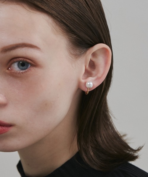 ciite' surgical stainless（シーテサージカルステンレス）の「【 金属アレルギー対応 】 シンプルパールイヤリング サージカルステンレス   (両耳用)（イヤリング・レディース・シルバー/ゴールド・S/L/M）」の5枚目の写真