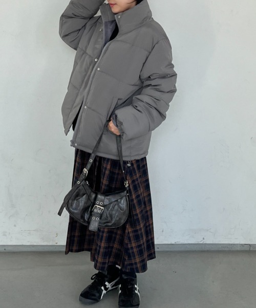 nemne store（ネンネストア）の「【低身長サイズあり】オーバーサイズパディングブルゾン（ブルゾン・レディース・アイボリー/チャコール/ネイビー系/ピンク系/グレー/ライトブルー/ブラック・MEDIUM/LARGE）」の15枚目の写真