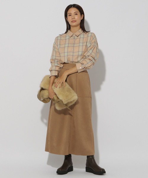 Elura（エルーラ）の「ソフトシアチェックシャツ/150339（シャツ/ブラウス・レディース・ベージュ/ブラック・MEDIUM/LARGE）」の9枚目の写真