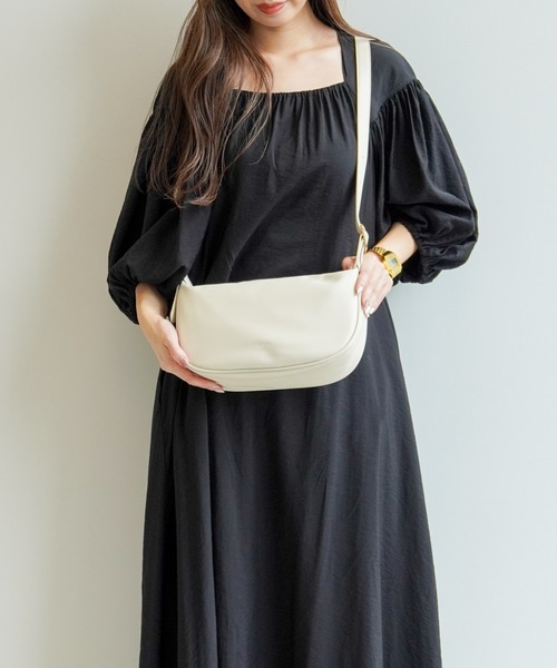 Jewelna Rose(ジュエルナローズ)の「JEWELNA by Jewelna Rose ワンショルダーバッグ 11836(ショルダーバッグ・レディース・ブラック/アイボリー・FREE)」の2枚目の写真