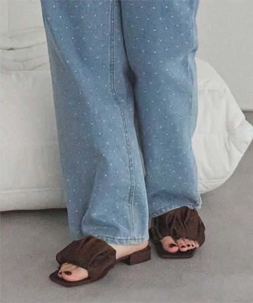 titivate（ティティベイト）の「サテンギャザーサンダル（サンダル・レディース・ブラウン/ネイビー/ブラック・LL/L/M/S）」の10枚目の写真