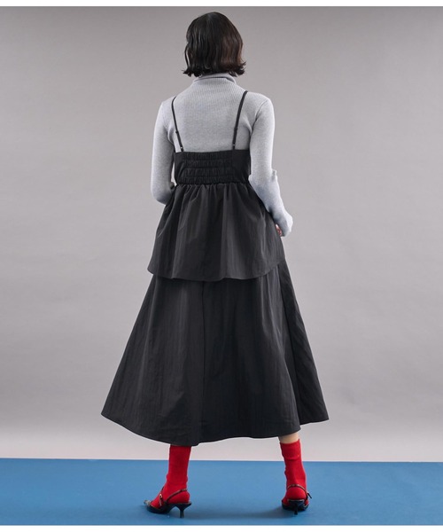 Settimissimo（セッティミッシモ）の「タフタ レイヤード キャミソール ワンピース（ワンピース・レディース・ベージュ/ブラック・FREE）」の11枚目の写真