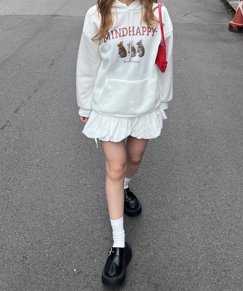 merrylatte(メリーラテ)の「ウサギいっぱいパーカー(パーカー・レディース・ホワイト・MEDIUM/LARGE/SMALL)」の5枚目の写真