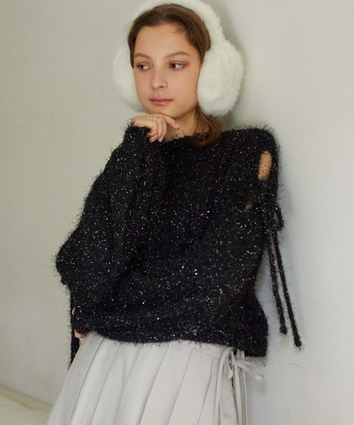 archives（アルシーヴ）の「ショルダースリットラメフェザーニット（ニット/セーター・レディース・ブラック/グレー/ピンクベージュ/アイボリー・MEDIUM）」の18枚目の写真