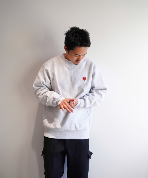 #Re:room（リルーム）の「ハートアイコンワッペンビッグトレーナー（スウェット・メンズ・ブラック/グレー・M-L/S-M）」の2枚目の写真