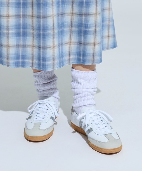adidas(アディダス)の「サンバ OG / Samba OG / アディダスオリジナルス adidas Originals(スニーカー・レディース・ホワイト×シルバー・22.5cm/22.0cm/29.0cm/28.5cm/28.0cm/27.5cm/27.0cm/26.5cm/26.0cm/25.5cm/25.0cm/24.5cm/24.0cm/23.5cm/23.0cm)」の13枚目の写真
