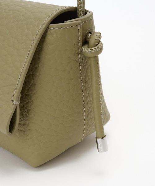 IACUCCI(イアクッチ)の「アルブメ ALCE(ショルダーバッグ・レディース・グレー/キャメル/ライトグレー/ライトグリーン・FREE)」の15枚目の写真