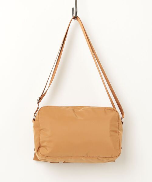SPRUCE（スプルース）の「EM:フリル プリーツ 横長｜チェンフリルショルダー 軽量約160g（ショルダーバッグ・レディース・キャメル/ブラック/カーキ・FREE）」の7枚目の写真