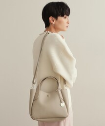 【軽量/2WAY】シュリンク合皮ラウンドフォルムミドルトートバッグ