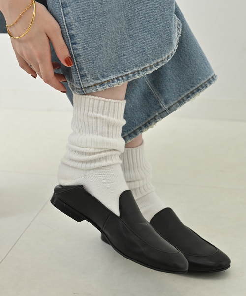 SLOBE IENA(スローブイエナ)の「《WEB限定/追加2》ルーズリブソックス(ソックス/靴下・レディース・ホワイト/ライトグレー・FREE)」の4枚目の写真