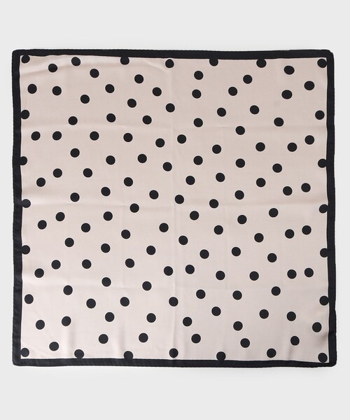 OPAQUE.CLIP（オペークドットクリップ）の「柄アソートスクエアスカーフ（バンダナ/スカーフ・レディース・ブラック/ベージュ/オフホワイト・00）」の3枚目の写真