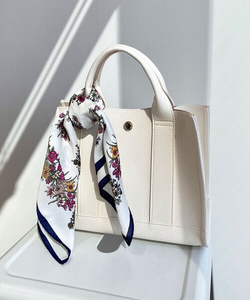 OPAQUE.CLIP（オペークドットクリップ）の「柄アソートスクエアスカーフ（バンダナ/スカーフ・レディース・ブラック/ベージュ/オフホワイト・00）」の10枚目の写真