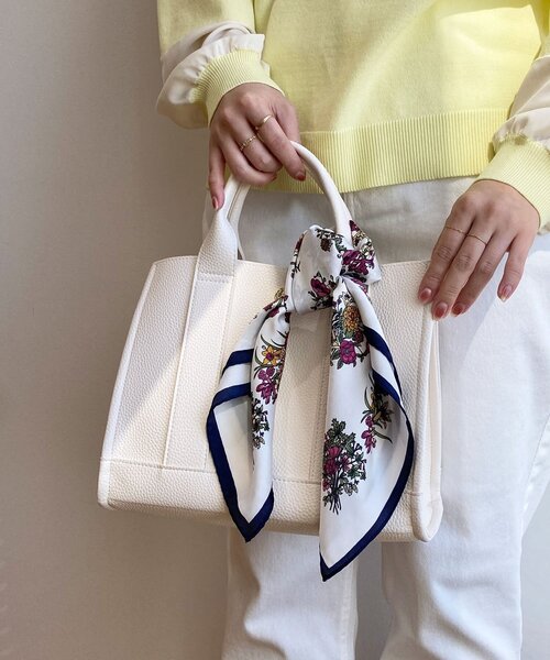 OPAQUE.CLIP（オペークドットクリップ）の「柄アソートスクエアスカーフ（バンダナ/スカーフ・レディース・ブラック/ベージュ/オフホワイト・00）」の11枚目の写真