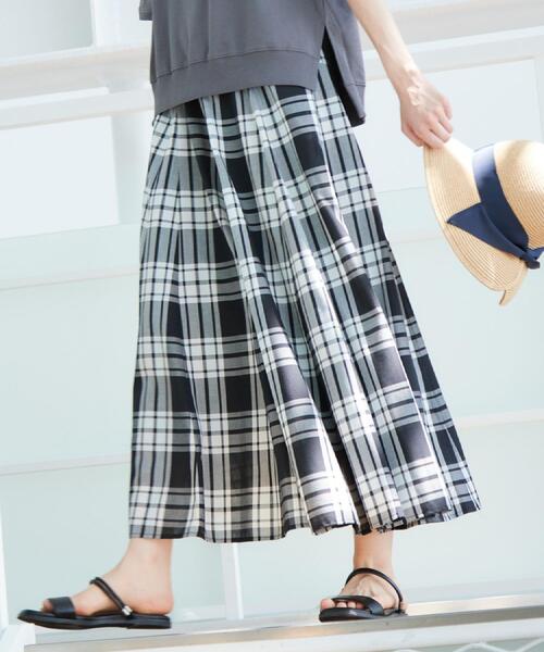 Dessin（デッサン）の「【ウエストゴム・洗える】映えチェック柄スカート（XS～L）（スカート・レディース・スモーキーグリーン系2/グリーン系2/ブルー系1/ネイビー系1/イエロー系1/ブルー系その他3/ブラック系1/グレー系その他3・00/01/02/03）」の2枚目の写真