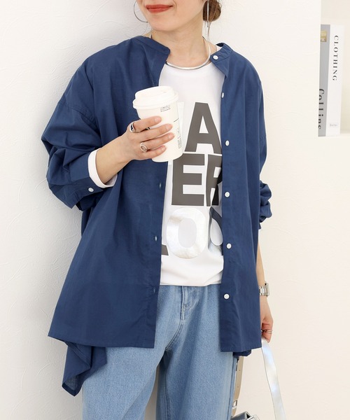 Aletta vita（アレッタビータ）の「キャンブリックコットンイレギュラーヘムバンドカラーシャツ（シャツ/ブラウス・レディース・ブルー/ワインレッド/マスタード・FREE）」の2枚目の写真