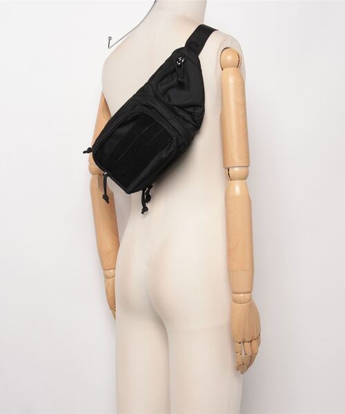 HIKA(ヒカ)の「【HIKA】ミニタリーデザインミニBODY BAG(ボディバッグ/ウエストポーチ・メンズ・カーキ/ブラック・FREE)」の6枚目の写真