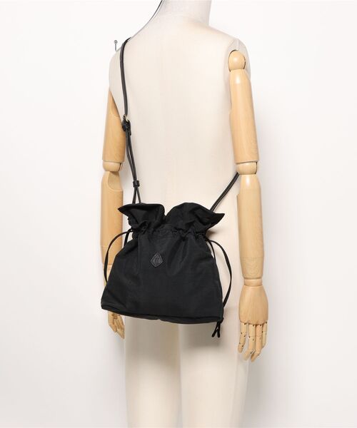CLEDRAN(クレドラン)の「【軽量 3層構造】CL3616 LALI SEPARATE SHOULDER 巾着(ショルダーバッグ・レディース・ブラック/ベージュ/ブルーグレー・FREE)」の5枚目の写真