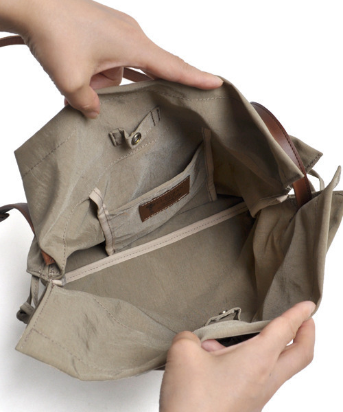 CLEDRAN(クレドラン)の「【軽量 3層構造】CL3616 LALI SEPARATE SHOULDER 巾着(ショルダーバッグ・レディース・ブラック/ベージュ/ブルーグレー・FREE)」の18枚目の写真