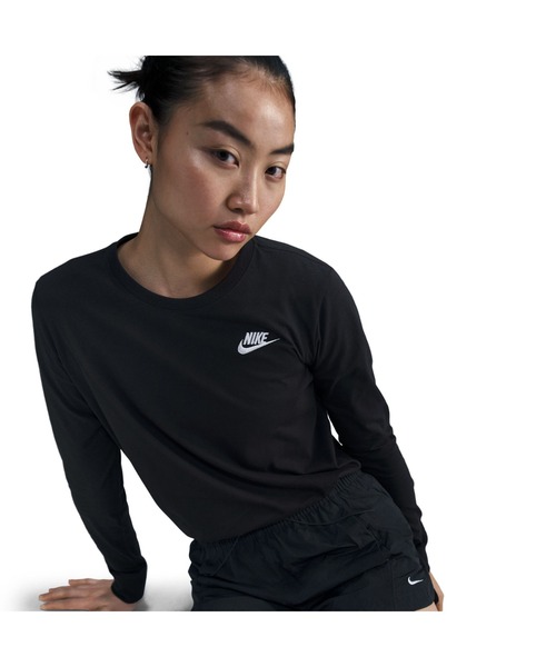 NIKE（ナイキ）の「NIKE/ナイキ W NSW CLUB LS TEE/クラブ ロングスリーブ Tシャツ（Tシャツ/カットソー・レディース・ホワイト/ブラック・S/M/L/XL）」の2枚目の写真