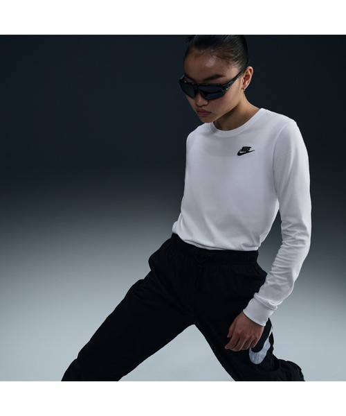 NIKE（ナイキ）の「NIKE/ナイキ W NSW CLUB LS TEE/クラブ ロングスリーブ Tシャツ（Tシャツ/カットソー・レディース・ホワイト/ブラック・S/M/L/XL）」の9枚目の写真