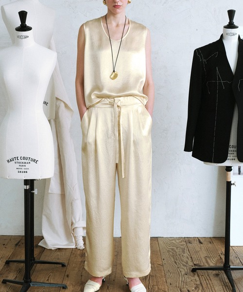 ADAM ET ROPE'(アダムエロペ)の「【EMOELLE】イージーサテンスラックス(スラックス・レディース・ブラック/キナリ・36/38)」の4枚目の写真