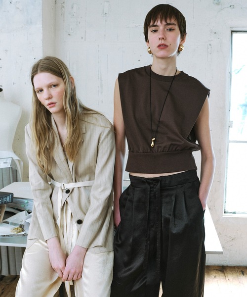 ADAM ET ROPE'(アダムエロペ)の「【EMOELLE】イージーサテンスラックス(スラックス・レディース・ブラック/キナリ・36/38)」の6枚目の写真