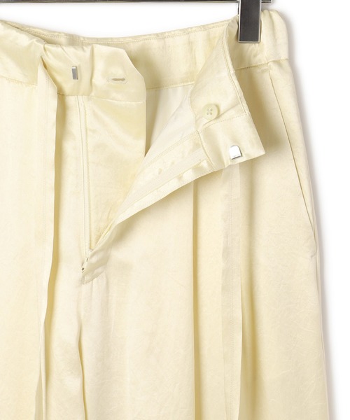 ADAM ET ROPE'(アダムエロペ)の「【EMOELLE】イージーサテンスラックス(スラックス・レディース・ブラック/キナリ・36/38)」の13枚目の写真