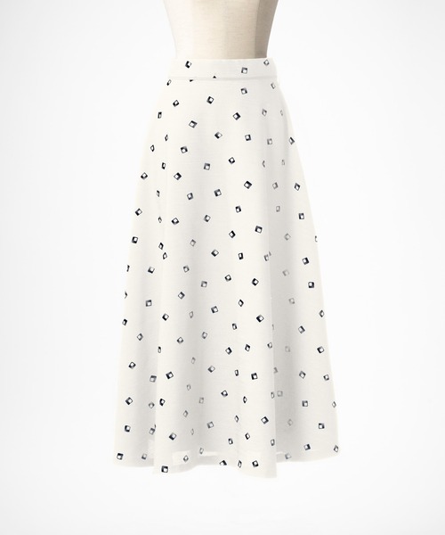 STRAWBERRY-FIELDS（ストロベリーフィールズ）の「フレアースカート（スカート・レディース・ブラック/キナリ・1/2）」の12枚目の写真