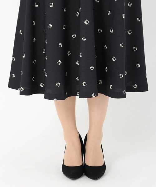 STRAWBERRY-FIELDS（ストロベリーフィールズ）の「フレアースカート（スカート・レディース・ブラック/キナリ・1/2）」の10枚目の写真