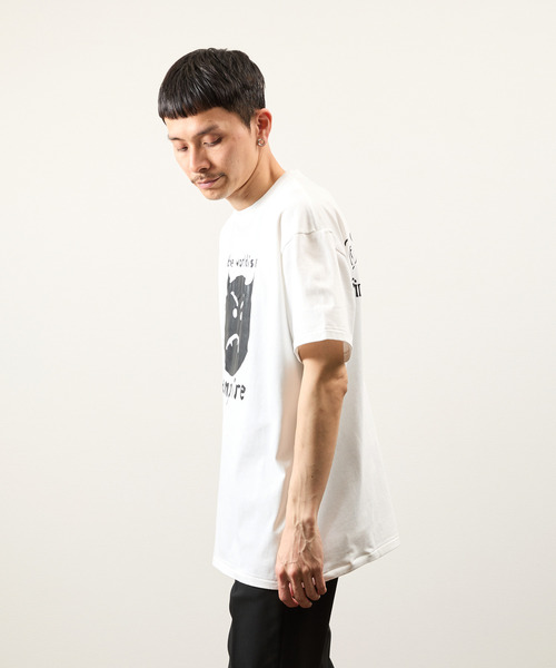 THE WORLD IS A VAMPIRE TEE WHITE