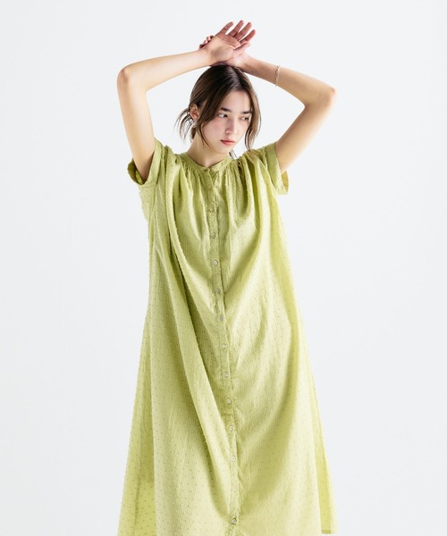 URBAN RESEARCH Sonny Label（アーバンリサーチサニーレーベル）の「コットンストライプドビーギャザーワンピース（ワンピース・レディース・ブラック/グリーン系その他/チャコールグレー・FREE）」の3枚目の写真