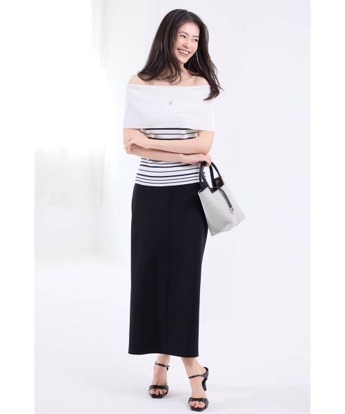 M.deux（エムドゥ）の「ワイドオフショルサマーニット（ニット/セーター・レディース・ブラック/グレイッシュベージュ/オフホワイト/その他1・MEDIUM）」の5枚目の写真