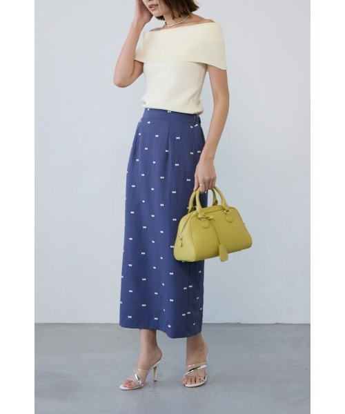 M.deux（エムドゥ）の「ワイドオフショルサマーニット（ニット/セーター・レディース・ブラック/グレイッシュベージュ/オフホワイト/その他1・MEDIUM）」の8枚目の写真