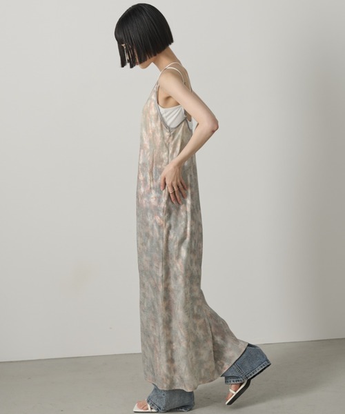 AIC.（エーアイシー）の「ラメプリントムラ染めロングワンピース（ワンピース・レディース・キナリ/ブルー・FREE）」の8枚目の写真
