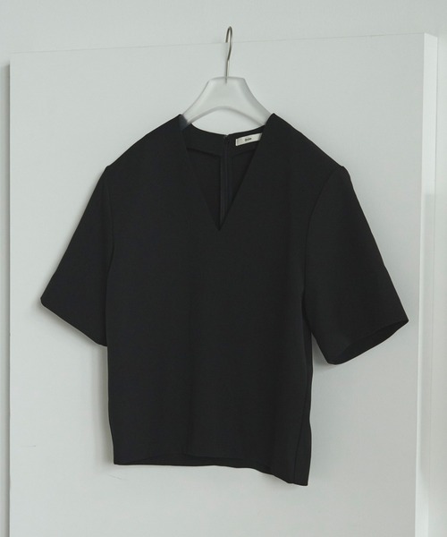 セール】Powershoulder Vneck Tops（Tシャツ/カットソー）｜anuke