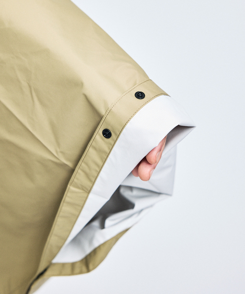 THE NORTH FACE（ザノースフェイス）の「【THE NORTH FACE】アクセスポンチョ / レインコート（レインコート/ポンチョ・メンズ・ブラック/ベージュ・M/L）」の11枚目の写真