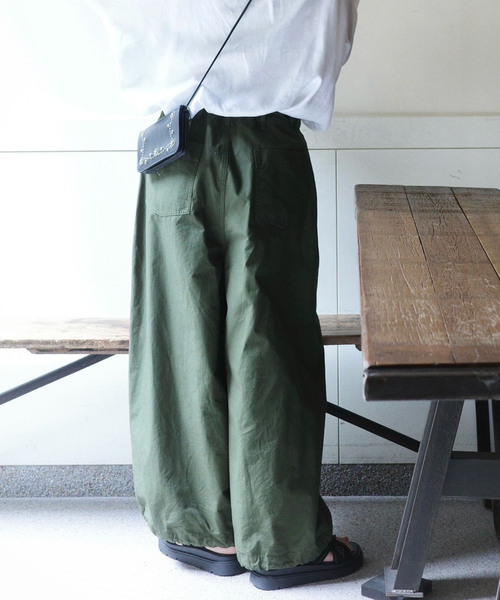JOURNAL STANDARD LUXE（ジャーナルスタンダード　ラックス）の「リップストップ ベイカーパンツ（その他パンツ・レディース・カーキ/グレー・SMALL/MEDIUM）」の12枚目の写真