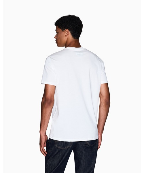 ARMANI EXCHANGE（アルマーニエクスチェンジ）の「【A|X アルマーニ エクスチェンジ】ICON ワンポイント半袖クルーネックTシャツ/REGULAR（Tシャツ/カットソー・メンズ・オフホワイト/ブラック・LARGE/MEDIUM/SMALL/X-LARGE/X-SMALL/XX-LARGE）」の9枚目の写真