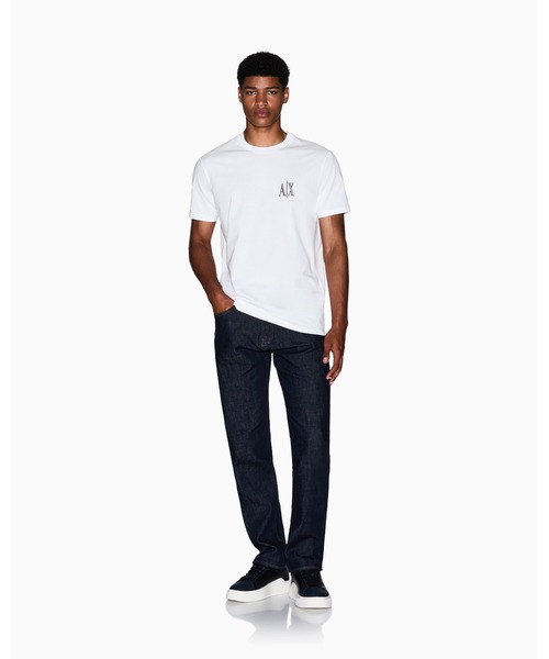 ARMANI EXCHANGE（アルマーニエクスチェンジ）の「【A|X アルマーニ エクスチェンジ】ICON ワンポイント半袖クルーネックTシャツ/REGULAR（Tシャツ/カットソー・メンズ・オフホワイト/ブラック・LARGE/MEDIUM/SMALL/X-LARGE/X-SMALL/XX-LARGE）」の4枚目の写真